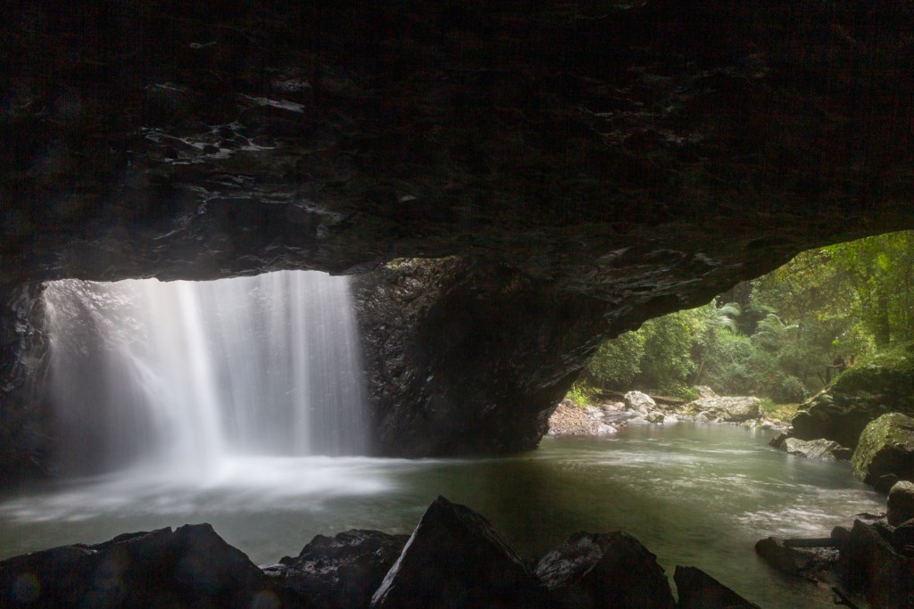 Natural Bridge Falls - the most spectacular Gold Coast waterfall ...