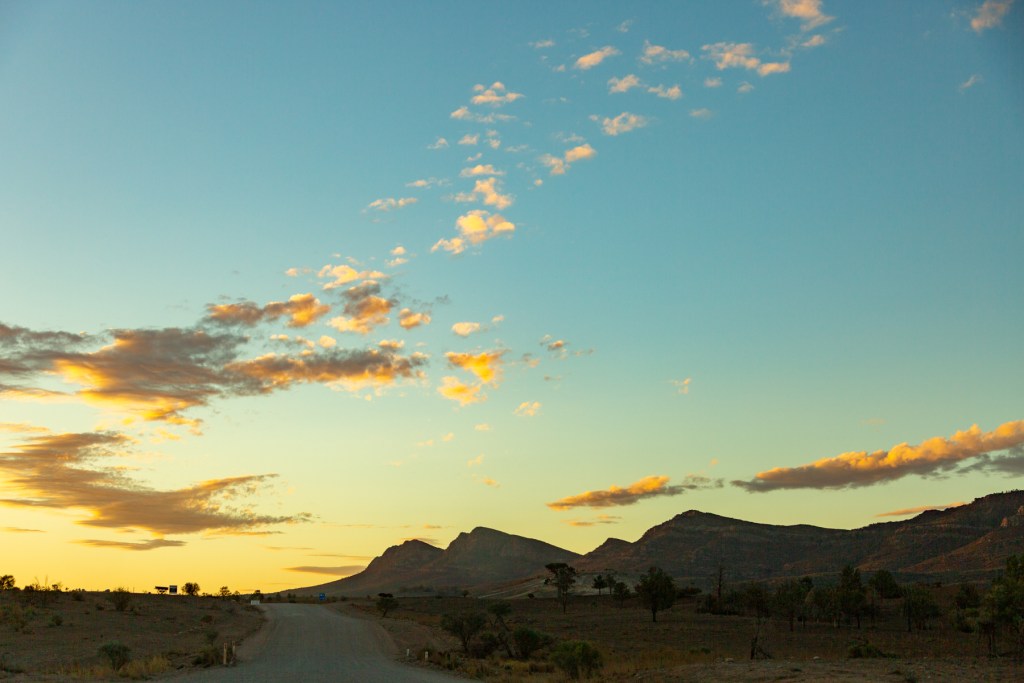 Flinders Ranges Pretty A week exploring the spectacular Flinders Ranges | Hiking the World